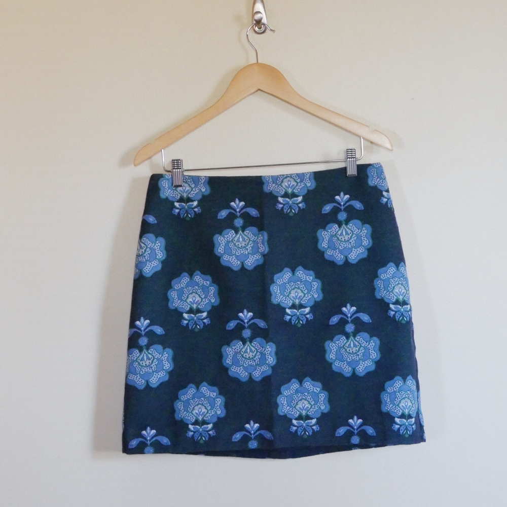 Loft Embroidered Skirt Size 10